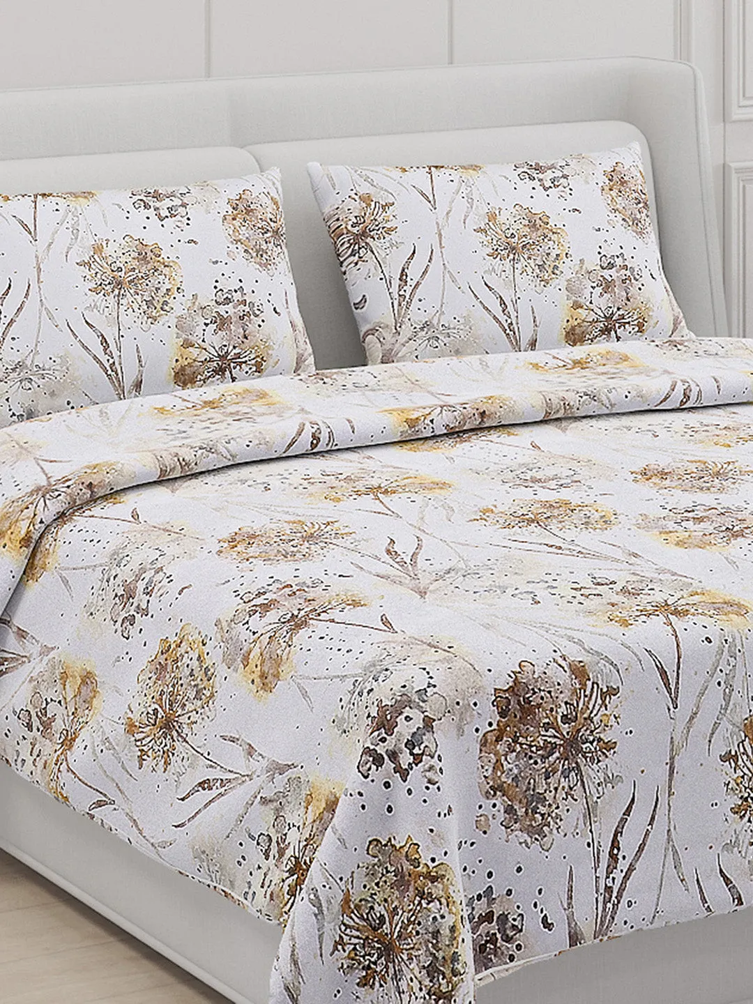 110 GSM Polyester Double Bed Bedsheet with 2 Pillow Covers