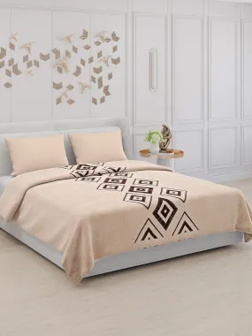 115 GSM Polyester Double Bed Bedsheet with 2 Pillow Covers