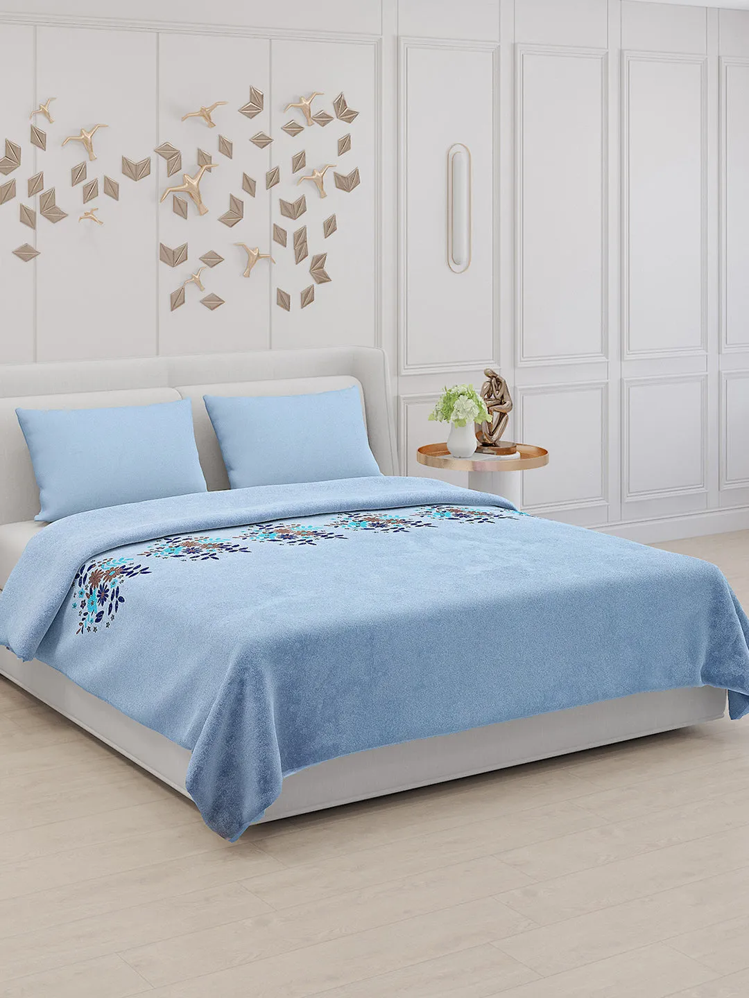 115 GSM Polyester Double Bed Bedsheet with 2 Pillow Covers