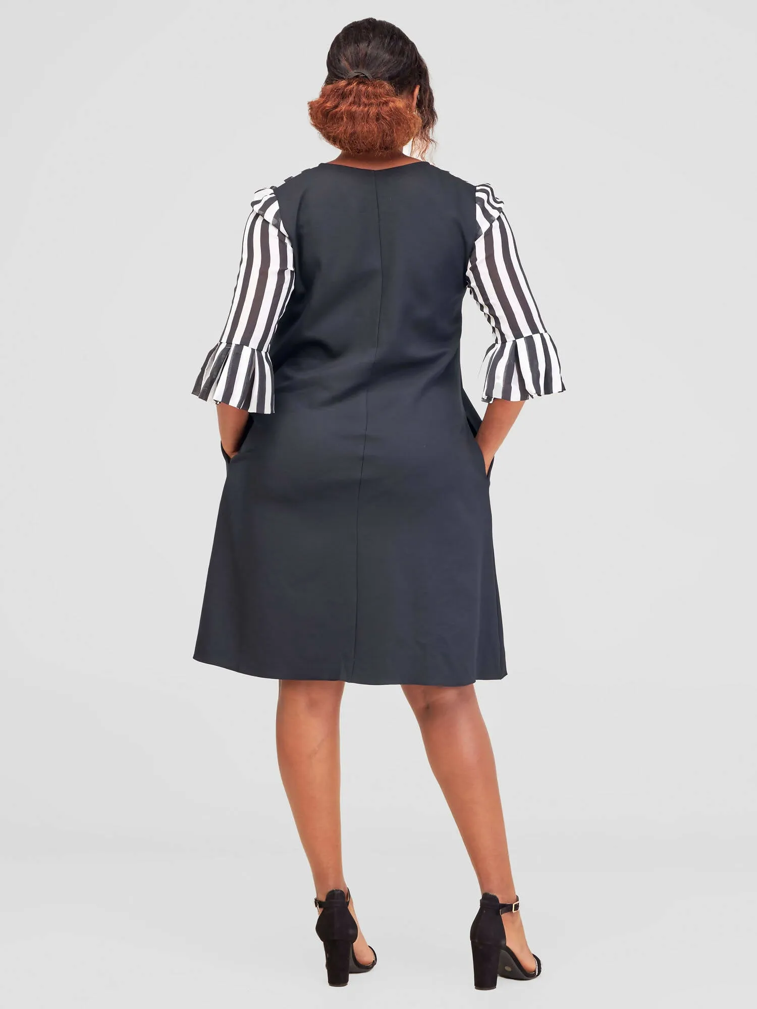 Mariste stripped Shift Dress - Black / White Stripes